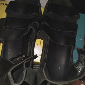 Doc marten sandals black flatform